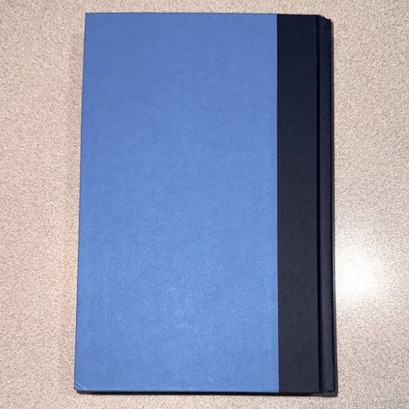 Hideaway by Nora Roberts - hardcover, 454 pages - Picture 8 of 9